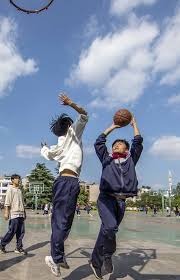 LPL国一AD输给IG后风评崩塌！赛前行为引观众热议，谁才是小丑？