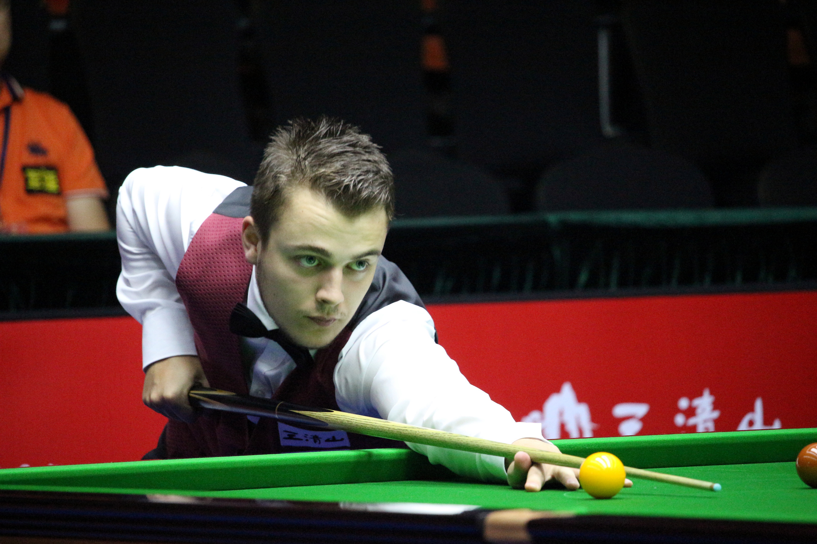 阵容中不可 阵容中不可